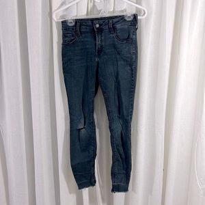 Women’s Dark Blue Distressed Rockstar Super Skinny Ankle Old Navy Jeans size 2